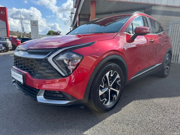 Kia Sportage Hatchback, Diesel, 2022, Red
