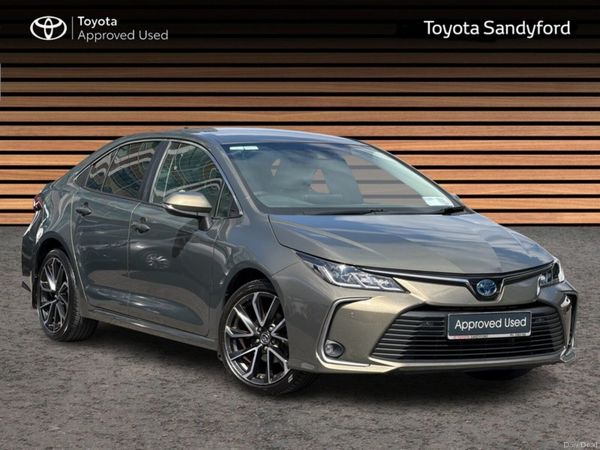 Toyota Corolla Saloon, Petrol Hybrid, 2022, Bronze