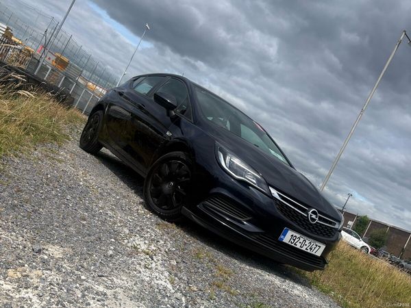 Opel Astra Hatchback, Petrol, 2019, Blue