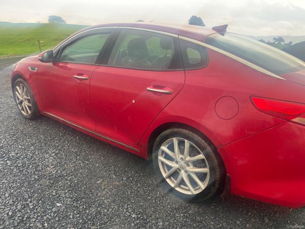 Kia Optima Saloon, Diesel, 2016, Red
