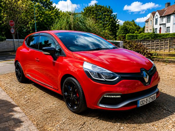 Renault Clio Hatchback, Petrol, 2013, Red