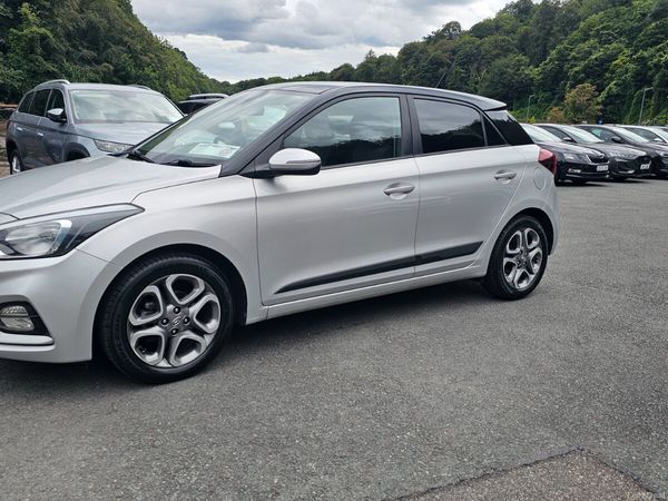 Hyundai i20 Hatchback, Petrol, 2019, Grey
