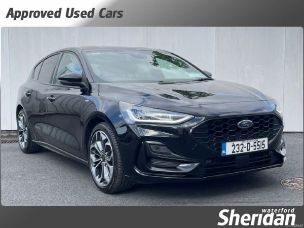 Ford Focus Hatchback, Petrol, 2023, Black