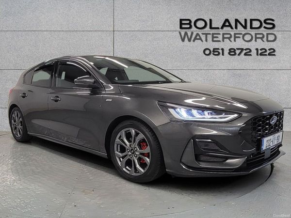 Ford Focus Hatchback, Diesel, 2023, Grey