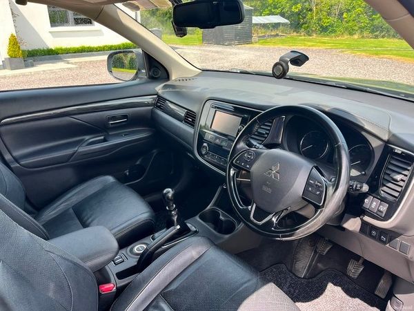 Mitsubishi Outlander SUV, Diesel, 2016, Grey