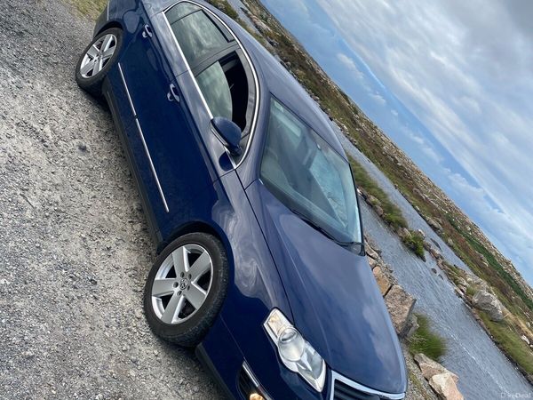 Volkswagen Passat Saloon, Diesel, 2008, Blue