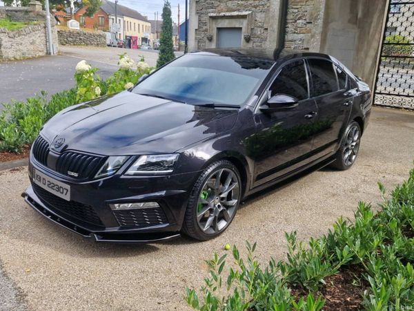 Skoda Octavia Saloon, Diesel, 2019, Black