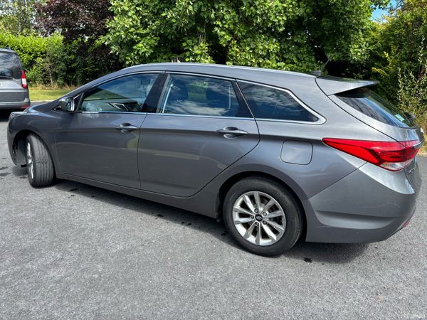 Hyundai i40 Estate, Diesel, 2016, Silver