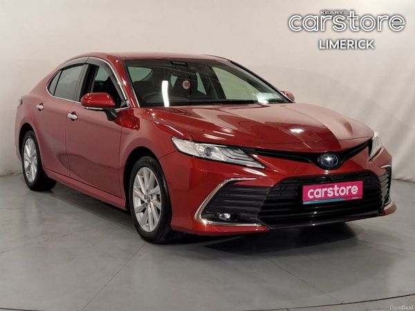 Toyota Camry Saloon, Petrol Hybrid, 2021, Red