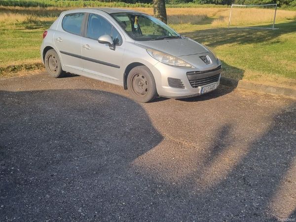 Peugeot 207 Hatchback, Diesel, 2010, Silver