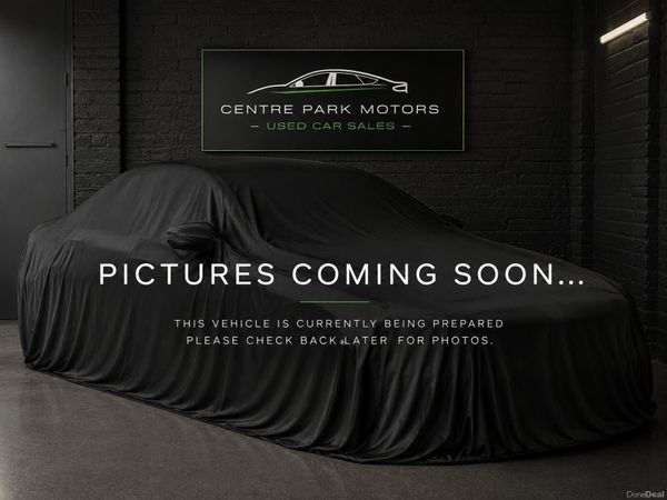 Volkswagen Golf Hatchback, Petrol, 2018, Blue