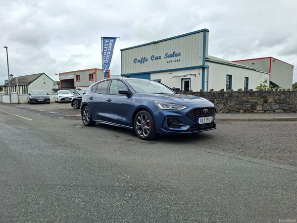Ford Focus Hatchback, Petrol, 2023, Blue