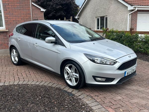 Ford Focus Hatchback, Petrol, 2015, Silver