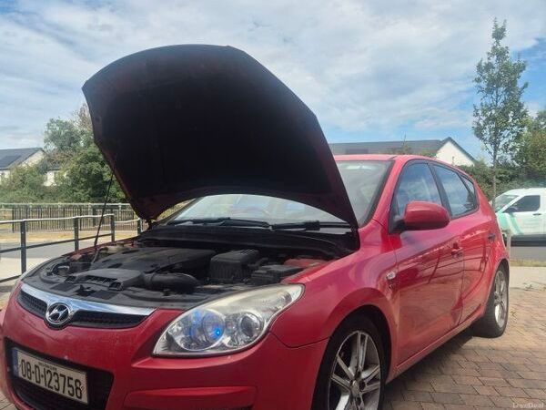 Hyundai i30 Hatchback, Diesel, 2008, Red
