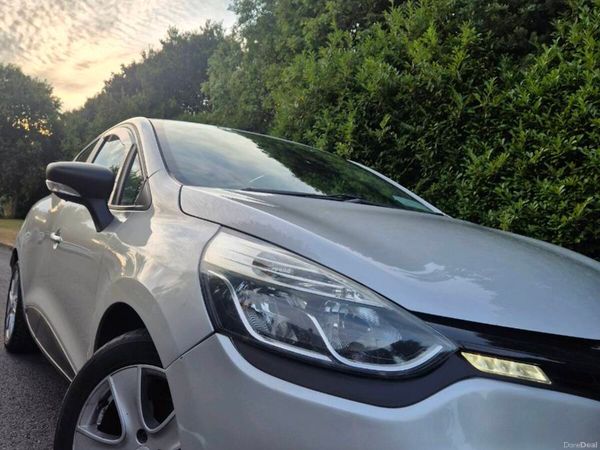 Renault Clio Hatchback, Petrol, 2016, Silver