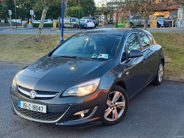 Vauxhall Astra Hatchback, Petrol, 2015, Grey