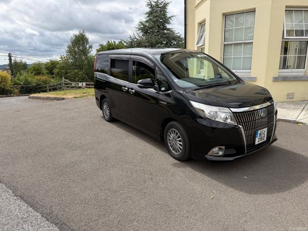Toyota Voxy MPV, Petrol Hybrid, 2016, Black