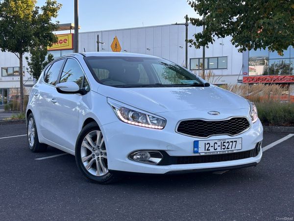 Kia Ceed Hatchback, Diesel, 2012, White