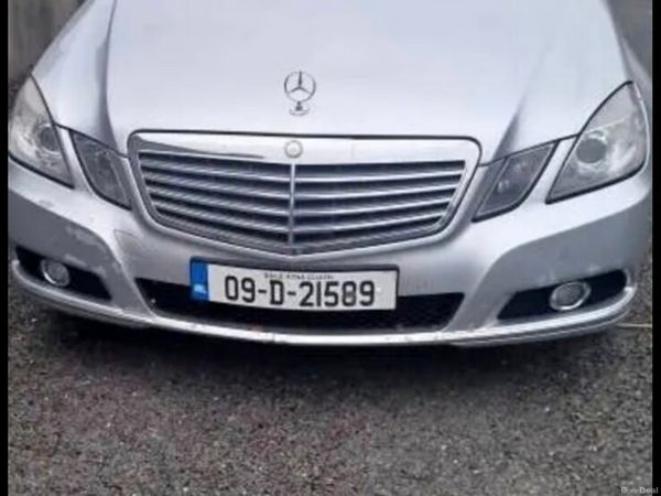 Mercedes-Benz E-Class Saloon, Diesel, 2009, Silver