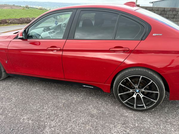 BMW 3-Series Saloon, Petrol Plug-in Hybrid, 2017, Red