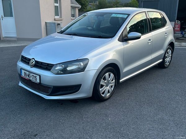 Volkswagen Polo Hatchback, Petrol, 2009, Silver