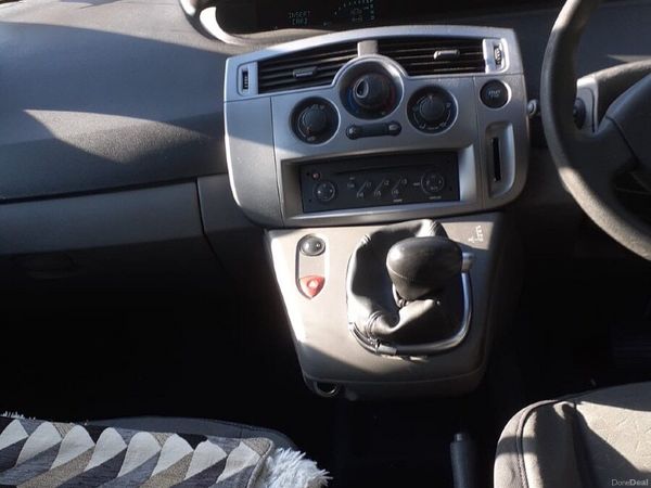 Renault Scenic MPV, Petrol, 2008, Silver