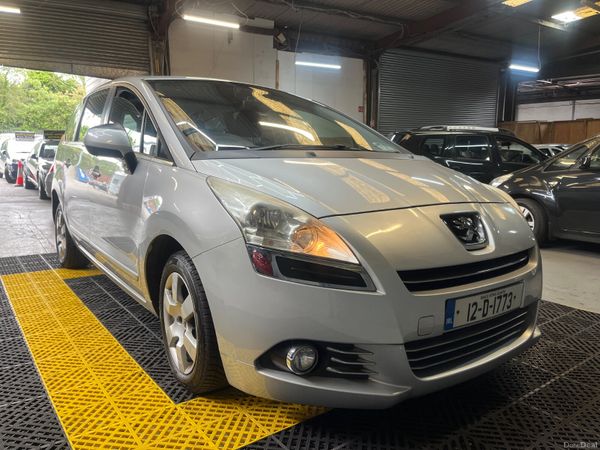 Peugeot 5008 MPV, Diesel, 2012, Grey