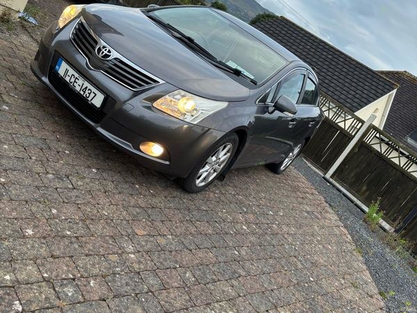 Toyota Avensis Saloon, Diesel, 2011, Grey