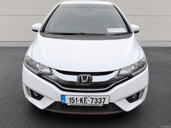 Honda Fit Hatchback, Petrol Hybrid, 2015, White