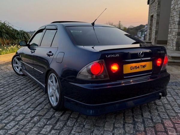 Lexus IS Saloon, Petrol, 2004, Blue