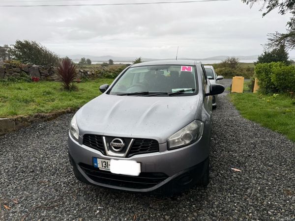 Nissan Qashqai Hatchback, Diesel, 2013, Grey