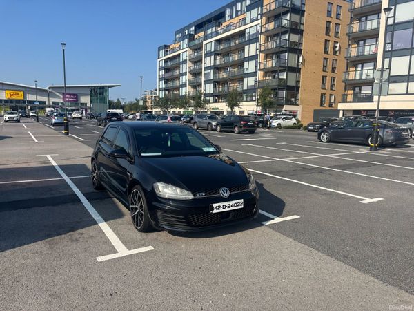 Volkswagen Golf Hatchback, Diesel, 2014, Black