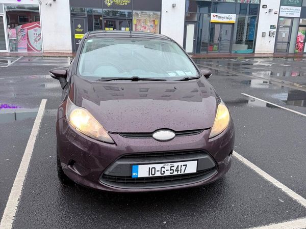 Ford Fiesta Hatchback, Diesel, 2010, Red