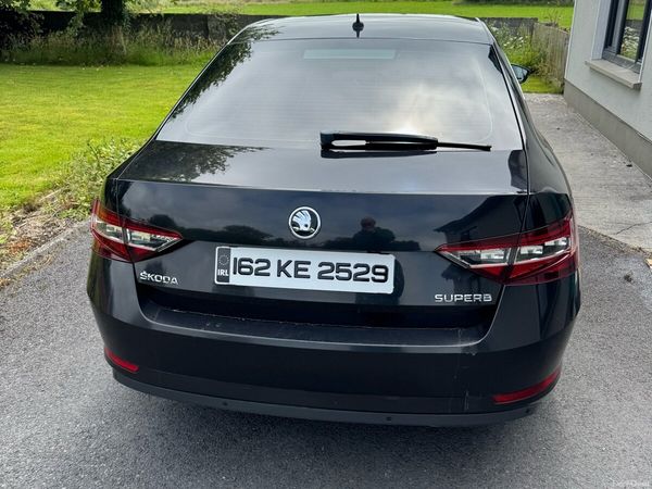 Skoda Superb Hatchback, Diesel, 2016, Black