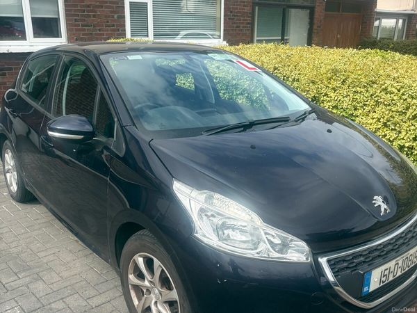 Peugeot 208 Hatchback, Petrol, 2015, Blue