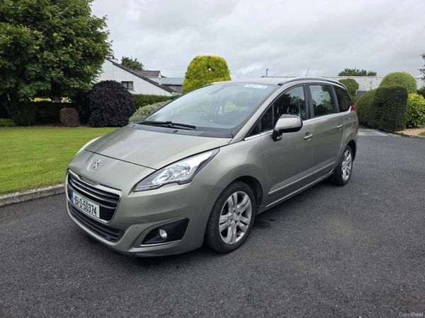 Peugeot 5008 MPV, Diesel, 2015, Grey