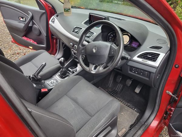 Renault Megane Hatchback, Diesel, 2013, Red