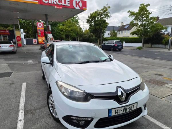 Renault Fluence Saloon, Diesel, 2014, White