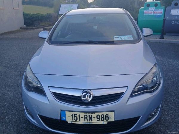 Vauxhall Astra Hatchback, Petrol, 2015, Silver