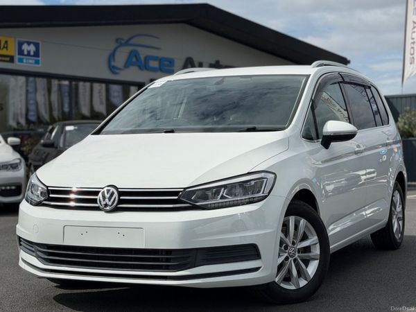 Volkswagen Touran MPV, Diesel, 2018, White