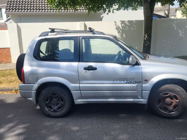 Suzuki Grand Vitara SUV, Petrol, 2004, Silver