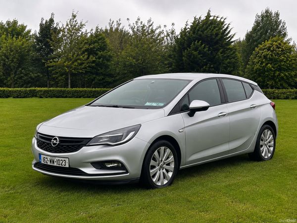 Opel Astra Hatchback, Petrol, 2016, Grey