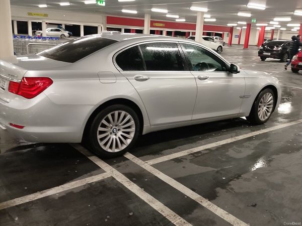 BMW 7-Series Saloon, Diesel, 2011, Silver