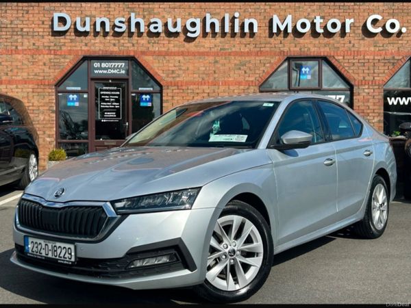 Skoda Octavia Saloon, Petrol, 2023, Grey