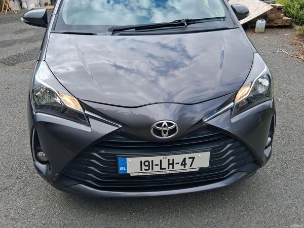 Toyota Yaris MPV, Petrol, 2019, Grey