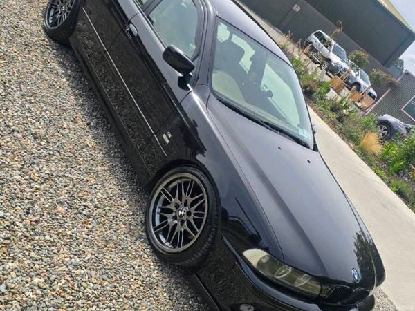 BMW 5-Series Saloon, Petrol, 2003, Blue