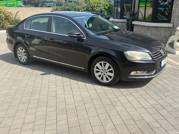 Volkswagen Passat Saloon, Diesel, 2011, Black