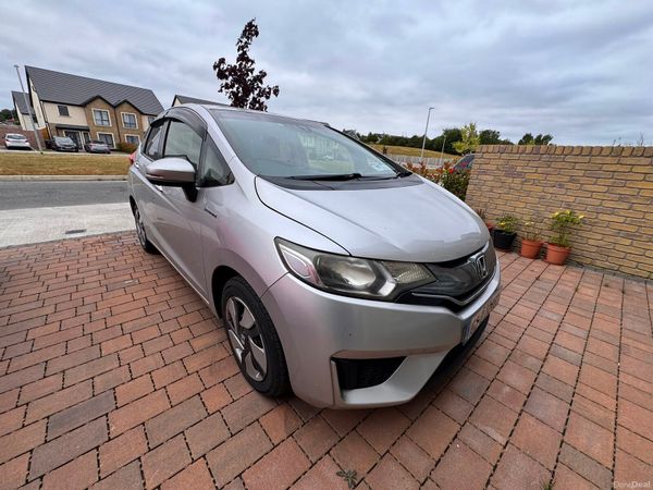 Honda Fit Hatchback, Petrol Hybrid, 2015, Silver