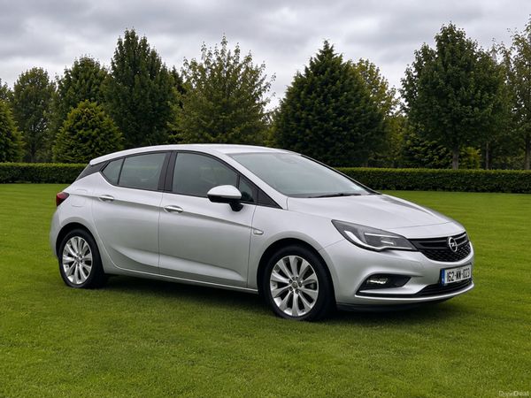 Opel Astra Hatchback, Petrol, 2016, Grey