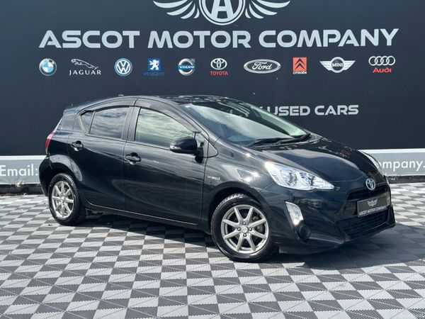 Toyota Aqua Hatchback, Petrol Hybrid, 2015, Black